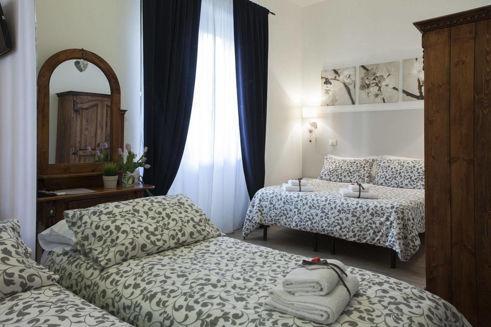 Piccarda Bed And Breakfast ฟลอเรนซ์ ภายนอก รูปภาพ